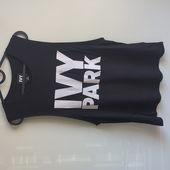 Ivy Park. Women's Logoed Muscle Tank. Size Medium. - Picture 2 of 7